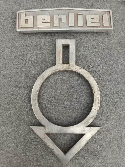 berliet embleem front grill torpedo kenteken, Verzamelen, Automerken, Motoren en Formule 1, Gebruikt, Auto's, Ophalen