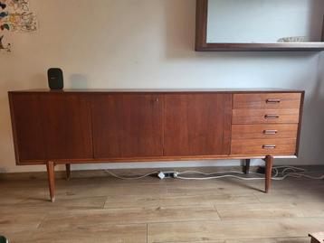 Vintage dressoir  beschikbaar voor biedingen