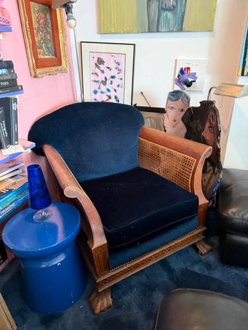 Antieken Club beschikbaar voor biedingen