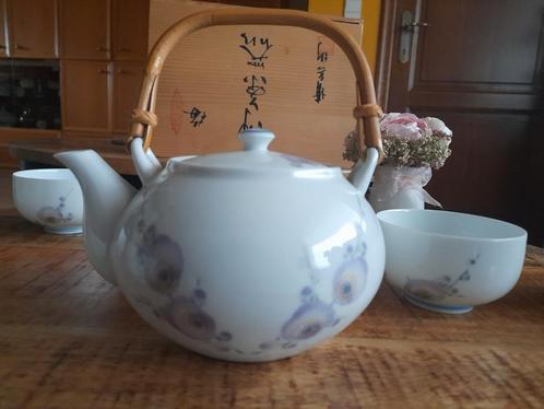 Japanse theepot en 5 bekertjes, Huis en Inrichting, Keuken | Servies, Ophalen of Verzenden