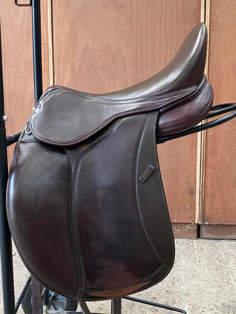 Edix tudor soft tree dressuur zadel, Animaux & Accessoires, Chevaux & Poneys | Selles, Utilisé, Dressage, Enlèvement