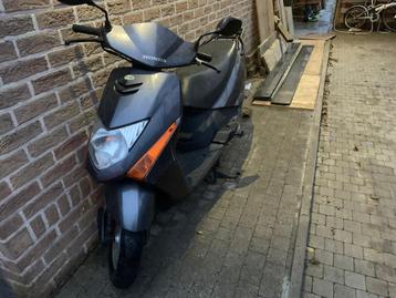 Honda lead 100cc beschikbaar voor biedingen