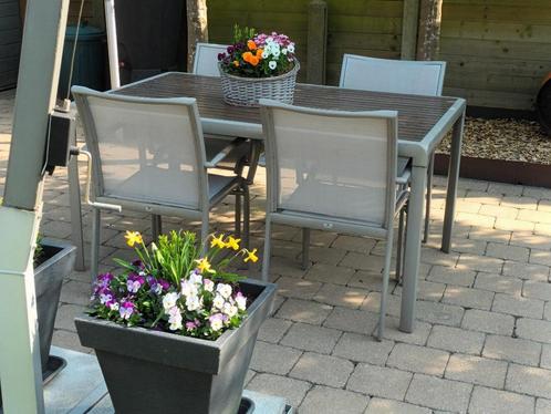 Tuinset 4 pers. Gloster, Tuin en Terras, Tuinsets en Loungesets, Tuinset, Overige materialen, 4 zitplaatsen, Eettafel, Ophalen
