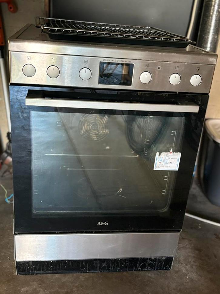 CCB6647ABM AEG, Elektronische apparatuur, Fornuizen, Zo goed als nieuw, Keramisch, 4 kookzones, Hete lucht, Ophalen