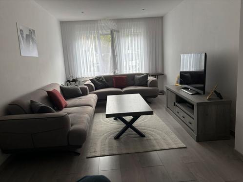 Salon et salle a manger a vendre, Huis en Inrichting, Tafels | Salontafels, Zo goed als nieuw, Ophalen of Verzenden