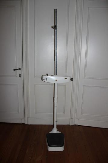 Professionele kolomweegschaal met lengtemeter  - SECA beschikbaar voor biedingen