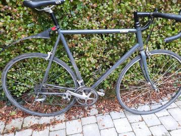 Retro koersfiets beschikbaar voor biedingen