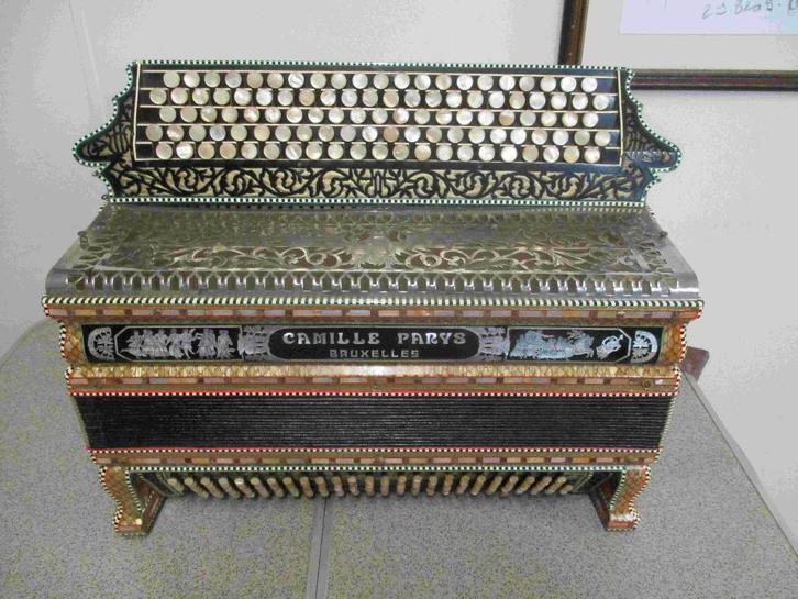 3 accordeons, Musique & Instruments, Accordéons, Utilisé, Accordéon à boutons, Avec valise, Enlèvement ou Envoi