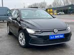 Volkswagen Golf 8 1.0 Benzine 66.000 km uit het jaar 2021, Voorwielaandrijving, Stof, Euro 6, Zwart