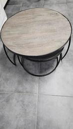 Table de salon gigogne, Enlèvement