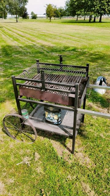 Barbecue beschikbaar voor biedingen