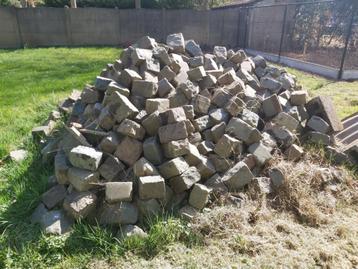 Kasseien te koop beschikbaar voor biedingen