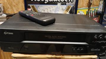 Funai VHS-videorecorder om te controleren beschikbaar voor biedingen