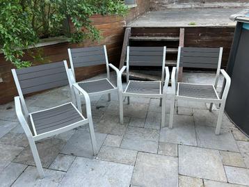 4 chaises de jardin beschikbaar voor biedingen