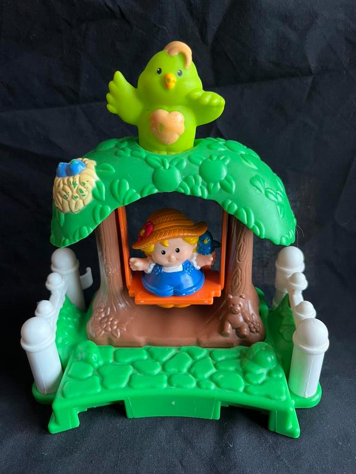Fisher Price| Little People|2004|schommel|Swing Treehouse, Enfants & Bébés, Jouets | Fisher-Price, Utilisé, Set de jeu, Enlèvement ou Envoi