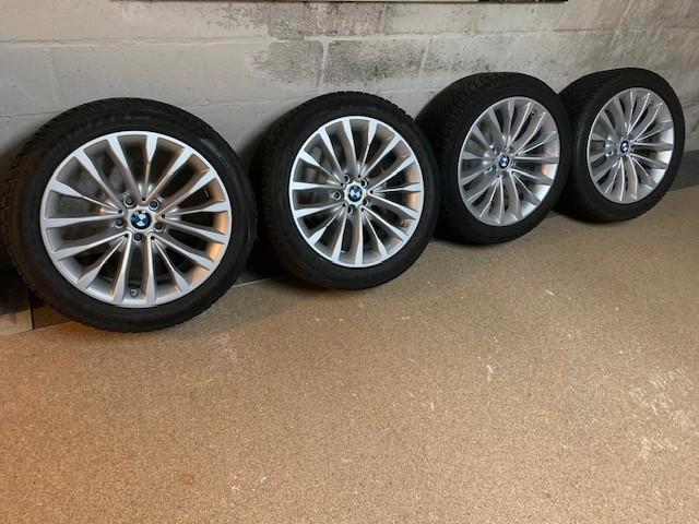 Jantes BMW 18 pouces d'origine avec pneus d'hiver Goodyear, Autos : Pièces & Accessoires, Pneus & Jantes, Pneus et Jantes, Pneus hiver