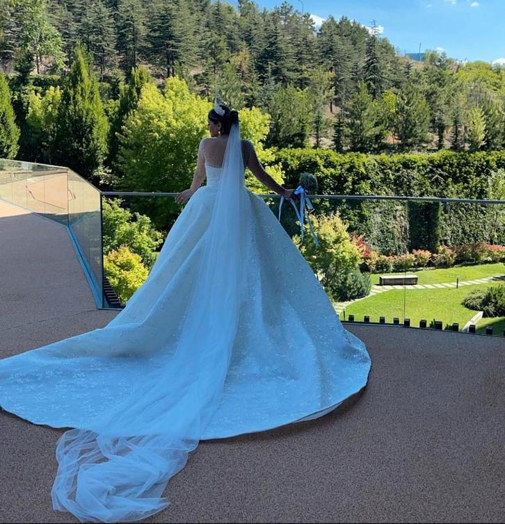 Trouwjurk Ebru Şancı, Kleding | Dames, Trouwkleding en Trouwaccessoires, Zo goed als nieuw, Trouwjurk, Ophalen