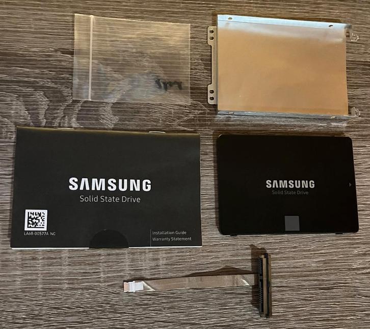 Samsung SSD 870 EVO 2,5 inch 1 TB SATA, Computers en Software, Harde schijven, Gebruikt, Laptop, Intern, SSD, SATA, Ophalen of Verzenden