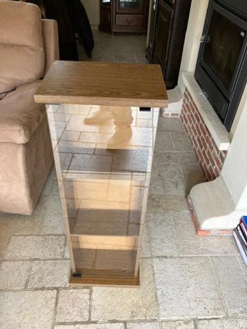 glazen salontafel beschikbaar voor biedingen