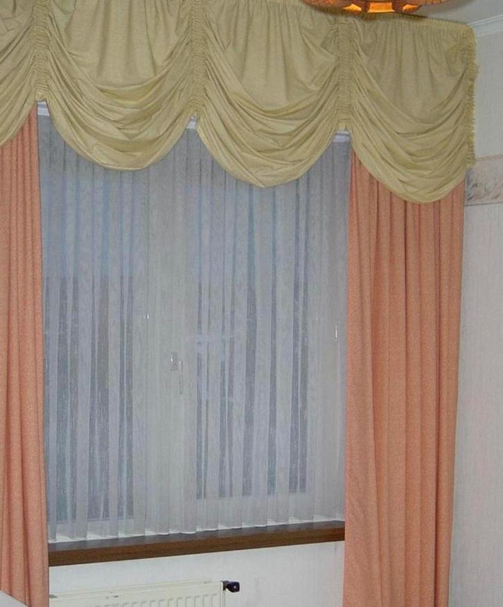 Gordijnen en afgewerkte horizontale drapering., Huis en Inrichting, Stoffering | Gordijnen en Lamellen, Zo goed als nieuw, Ophalen