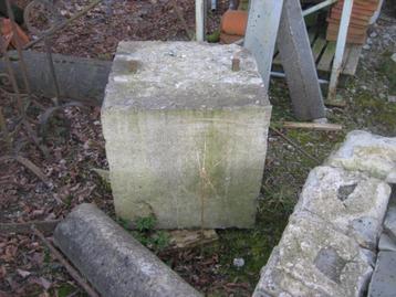 mooie oude arduinen sokkel, Enlèvement, Utilisé