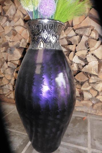 Grote paarse vaas
