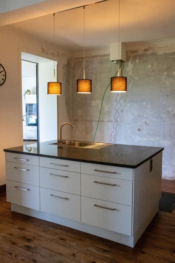 keukeneiland met werkblad graniet incl spoelbak, Huis en Inrichting, Keuken | Keukenelementen, Gebruikt, Minder dan 100 cm, 150 tot 200 cm