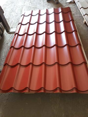 panneaux tuiles simples rouges tuiles DESTOCKAGE beschikbaar voor biedingen