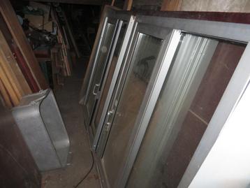 2 aluminium ramen met dubbel glas beschikbaar voor biedingen