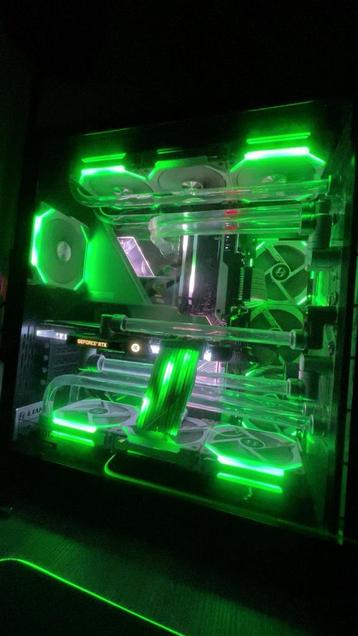 Custom watergekoelde Gaming PC beschikbaar voor biedingen