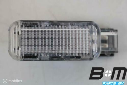 Voetenruimteverlichting Audi A6 4G 4B0947415A, Autos : Pièces & Accessoires, Éclairage, Utilisé