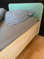 1 personen bed voor kindje. + nachtkastje en matras en latto, Huis en Inrichting, Slaapkamer | Bedden, Ophalen, Gebruikt