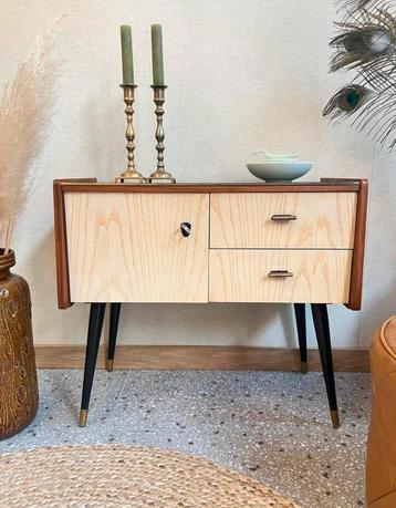 Klein vintage kastje/ladekastje beschikbaar voor biedingen