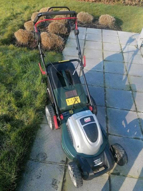 Elektrische grasmaaier Powerplus zelftrekkend 46cm, Tuin en Terras, Grasmaaiers, Zo goed als nieuw, Elektrische grasmaaier, Mulchfunctie