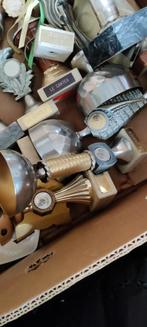 Lot d anciens trophées sportifs, Enlèvement