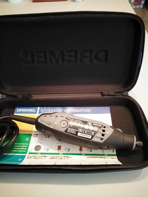 Dremel 3000 220V 130w met gereedschap, Doe-het-zelf en Bouw, Gereedschap | Handgereedschap, Zo goed als nieuw, Ophalen of Verzenden