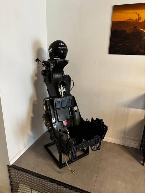 F4 Phantom Ejection-stoel, Antiek en Kunst, Antiek | Meubels | Stoelen en Sofa's, Ophalen