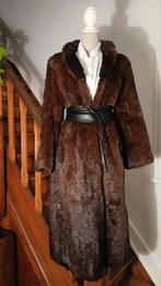 Manteau en fourrure de loutre, Enlèvement