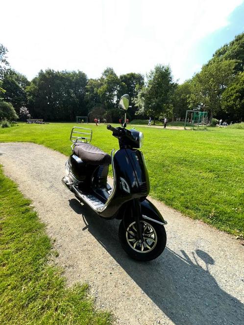 gts toscana sport 50cc, Fietsen en Brommers, Scooters | Vespa, Gebruikt, Klasse B (45 km/u), Benzine, Ophalen
