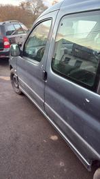Citroen berlingo 1,4 essence 2006, Voorwielaandrijving, 4 deurs, Stof, Berlingo