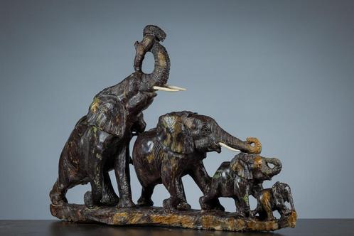 beeld van vier olifanten - E. Chirume, Antiek en Kunst, Kunst | Designobjecten, Ophalen of Verzenden