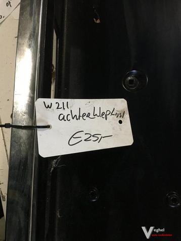 Mercedes W211  2005  Sedan Achterkleplijst beschikbaar voor biedingen