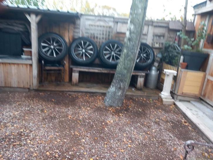 Accessoires automobiles Jantes en métal Pneus, Autos : Pièces & Accessoires, Pneus & Jantes, Pneu(s), 4 Saisons, 255 mm, Autre