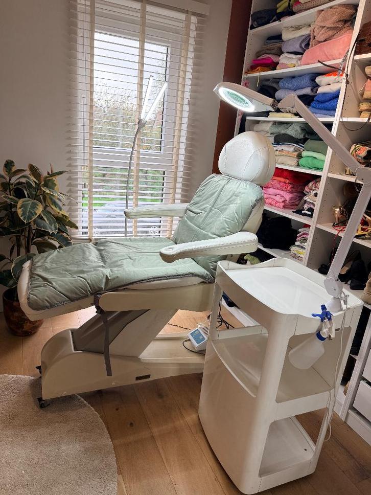 Fauteuil de traitement Bentlon - électrique, Services & Professionnels, Manucure | Autre, Soins de la peau, Massage, Épilation
