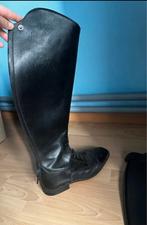 Paardrij spullen, Enlèvement, Comme neuf