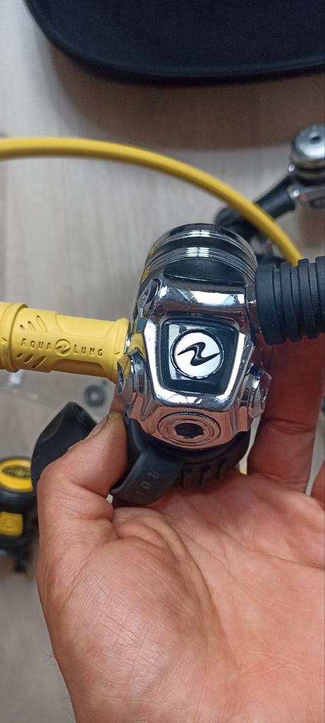 Twee maal aqualung Lg als er op nog juist en onderhoud geh, Watersport en Boten, Duiken, Ophalen of Verzenden
