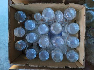 17 glazen potten bewaarpotten beschikbaar voor biedingen