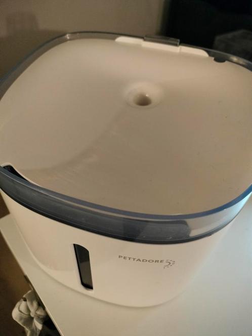 Waterfontein katten/ honden, Dieren en Toebehoren, Kattenvoerbakken en Drinkbakken, Nieuw, Automatisch, Ophalen of Verzenden