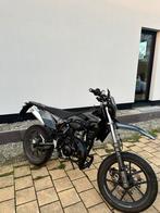 Zwarte Sherco SM-50cc in topstaat, Fietsen en Brommers, 6 versnellingen, Zo goed als nieuw, 50 cc, Ophalen