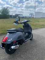 Vespa Gts super 125cc mat grijs in nieuwstaat!!, Fietsen en Brommers, Ophalen